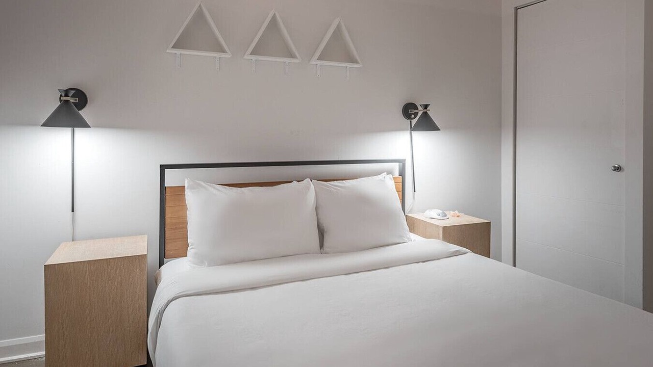 Photo of Bedroom in International District