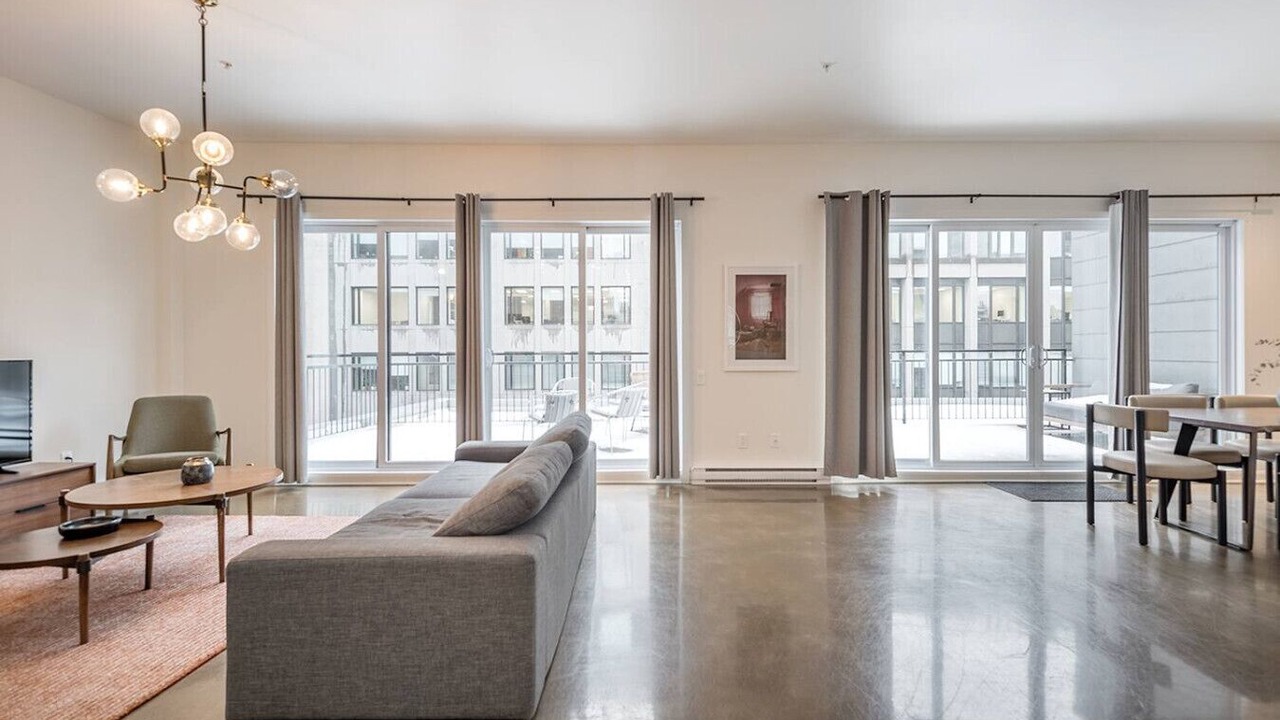 Photo of Livingroom in International District