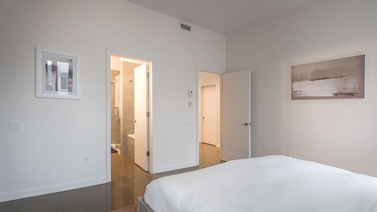 Photo of Bedroom in International District