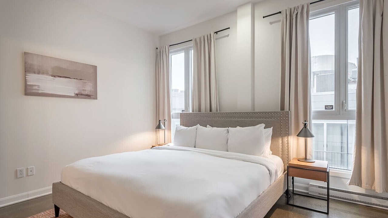 Photo of Bedroom in International District