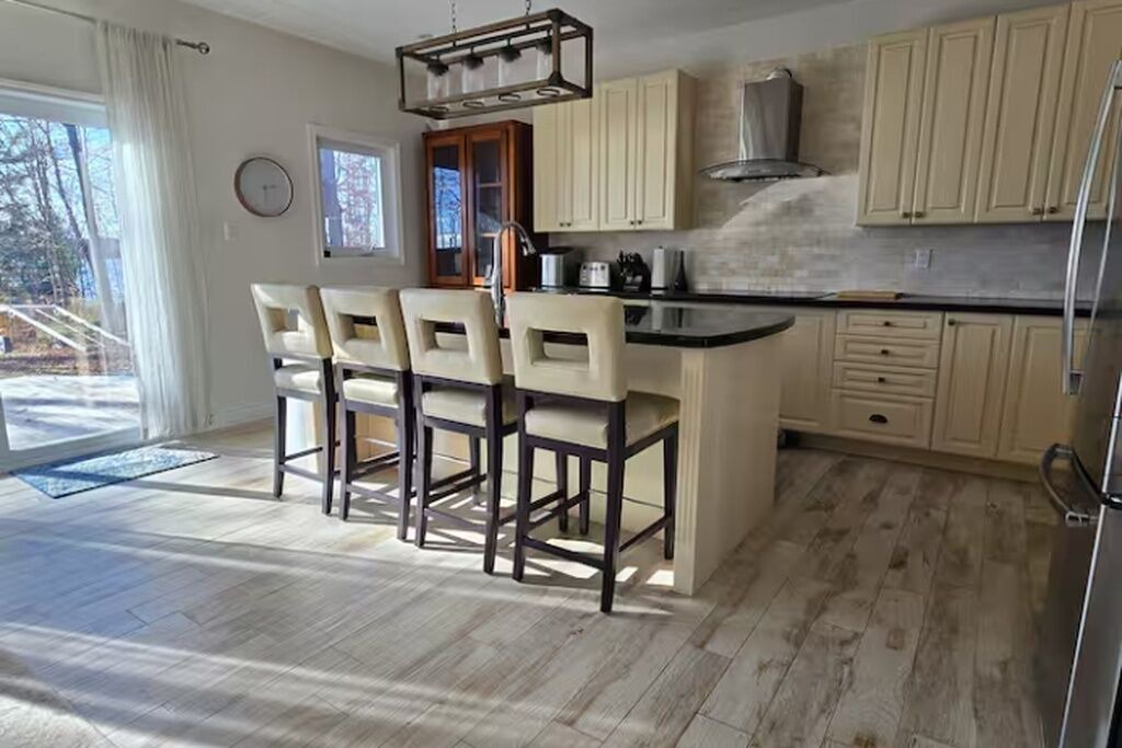 Photo of Kitchen in L'lle-du-Grand-Calumet