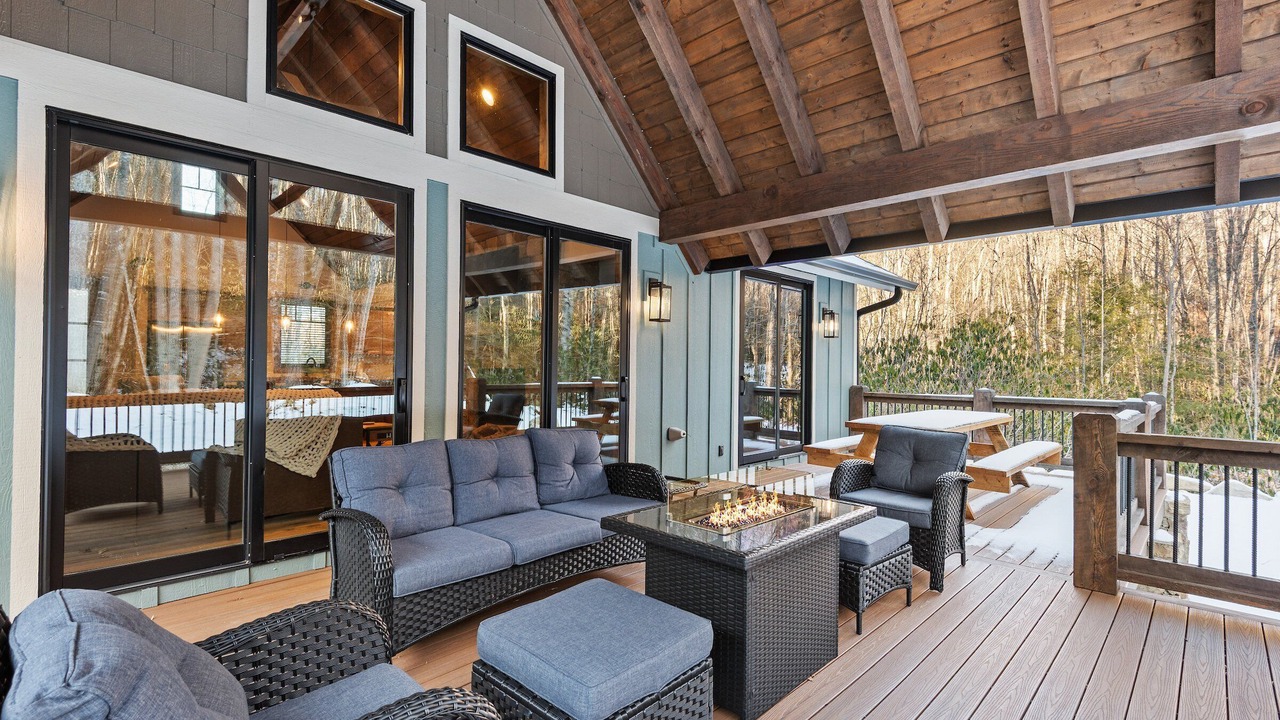Photo of Patio Balcony in Beech Mountain
