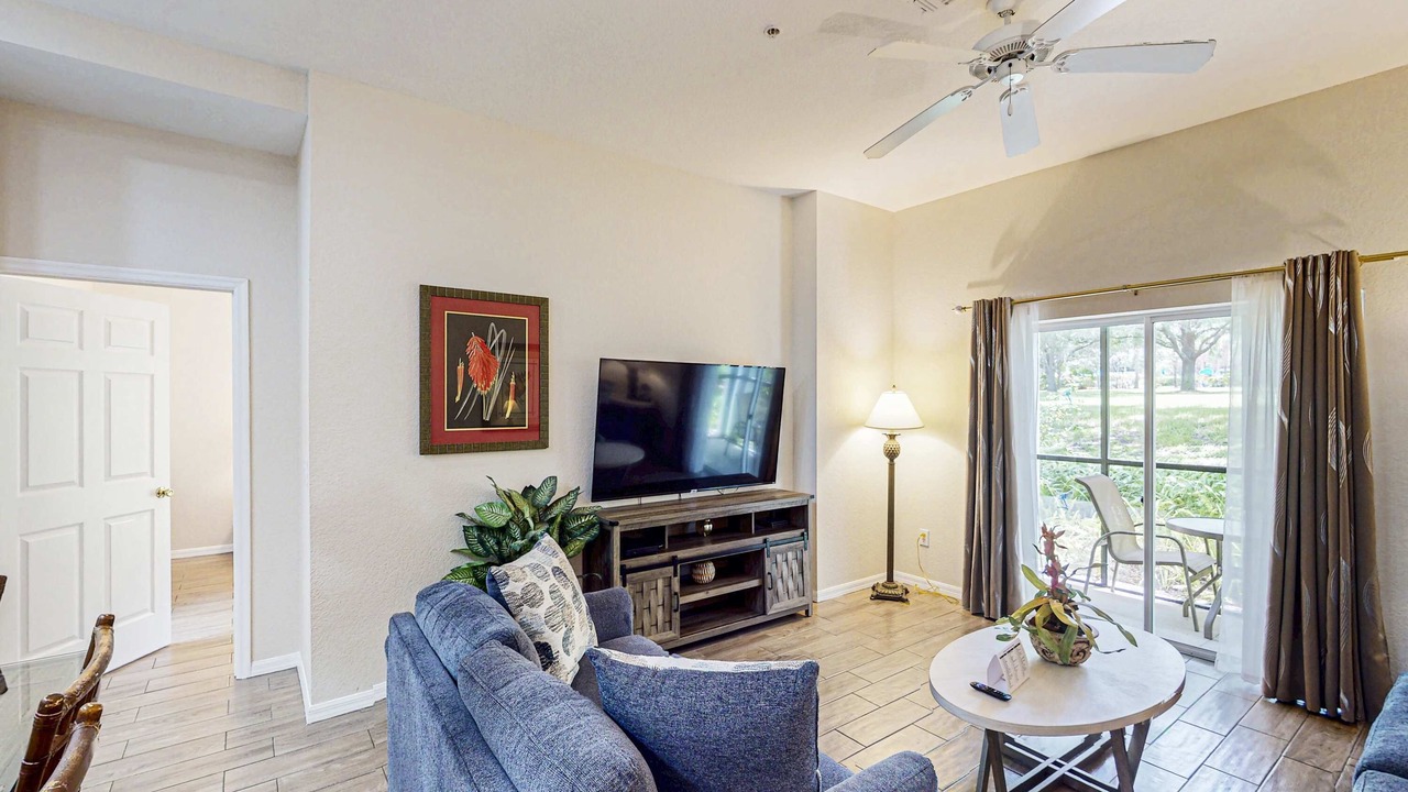 Photo of Livingroom in Bahama Bay