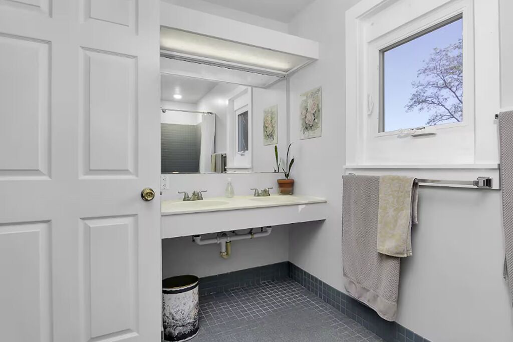 Photo of Bathroom in Simmonsville