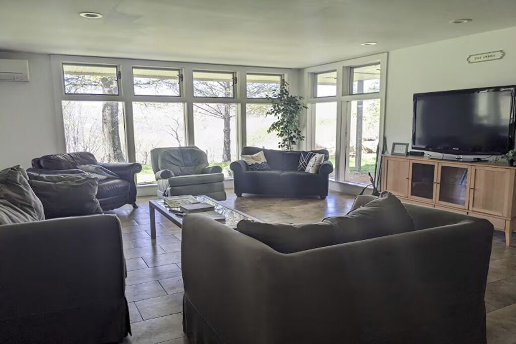 Photo of Livingroom in Simmonsville