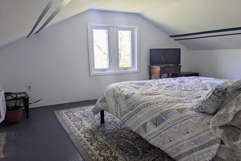 Photo of Bedroom in Simmonsville