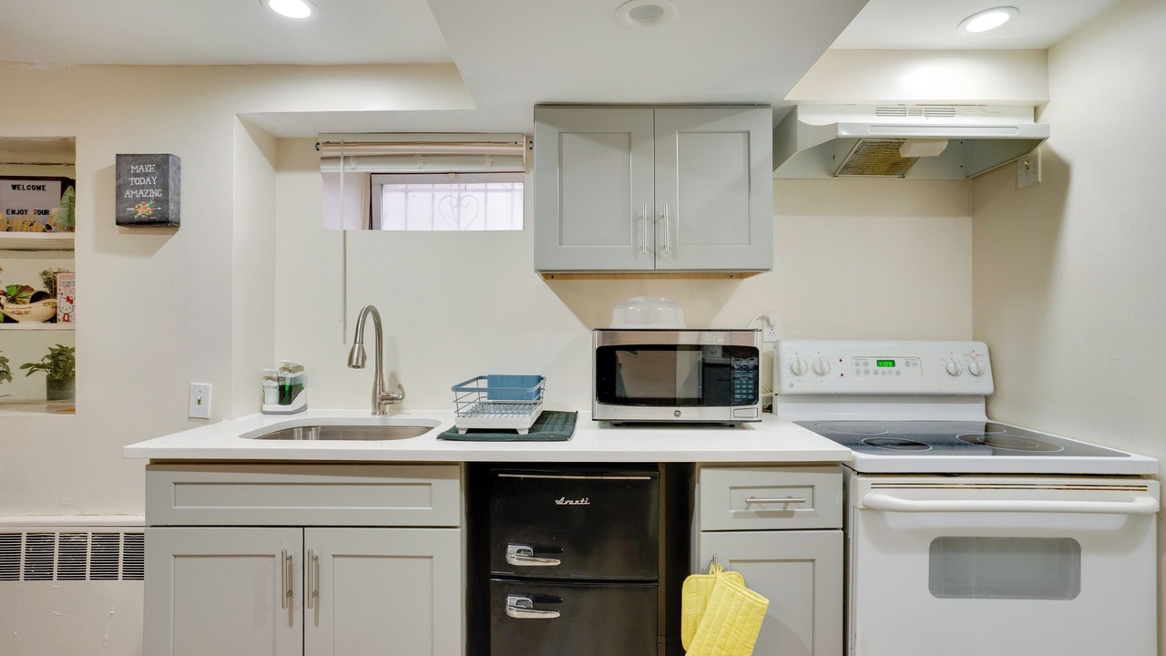 Photo of Kitchen in Alden Manor