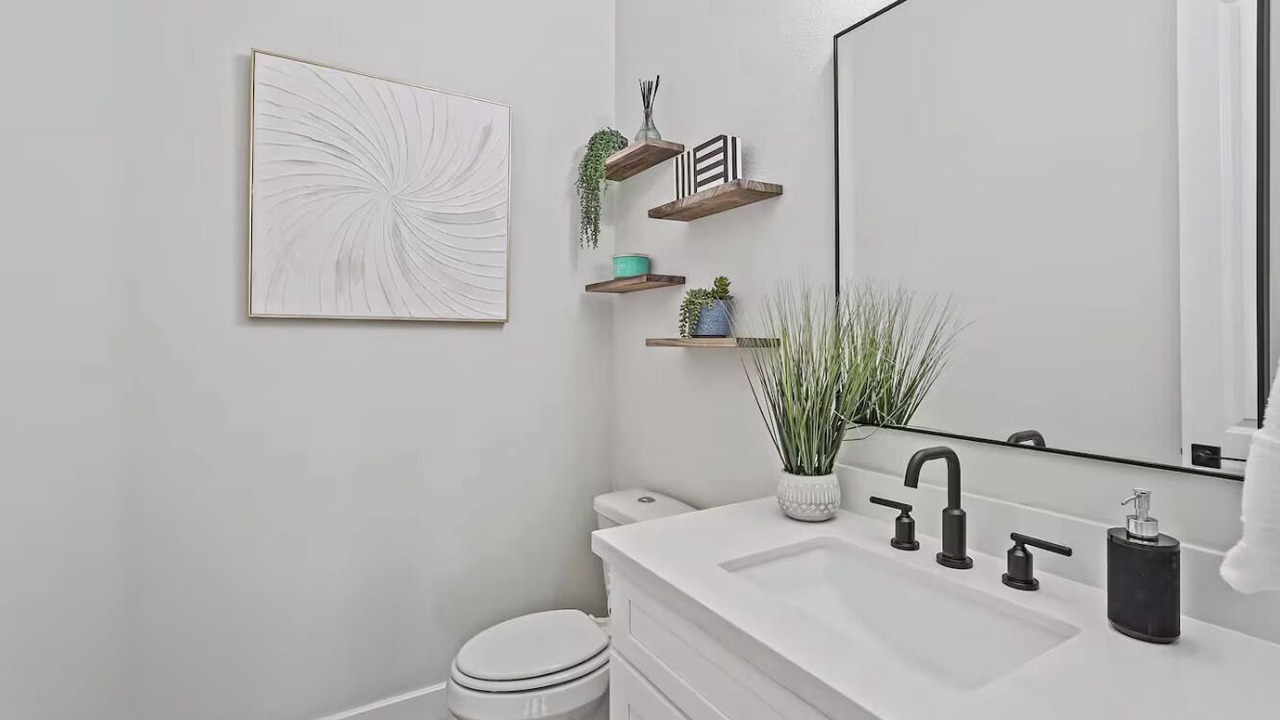 Photo of Bathroom in Shady Acres