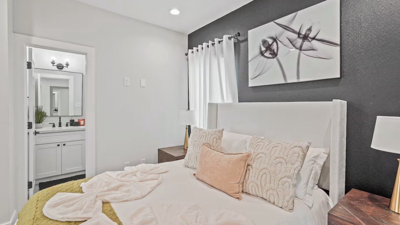 Photo of Bedroom in Shady Acres