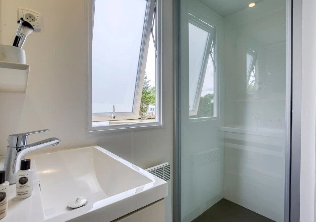 Photo of Bathroom in Nesles-la-Vallee