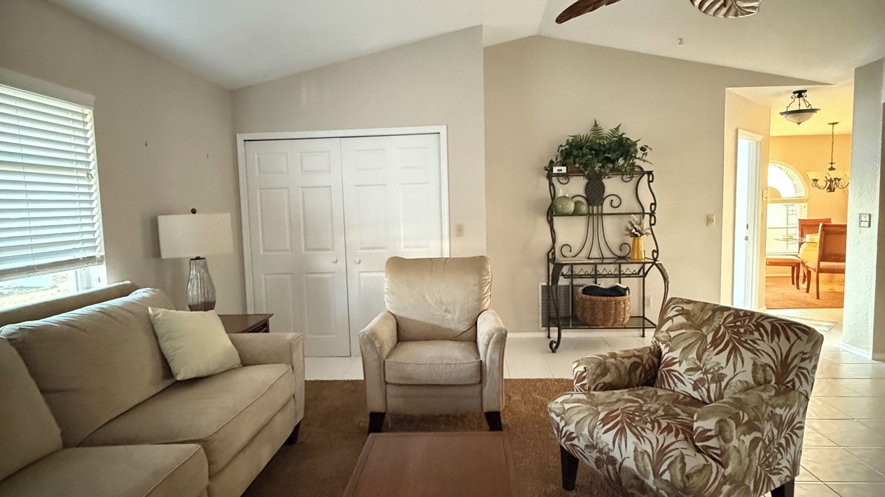 Photo of Livingroom in Laurel