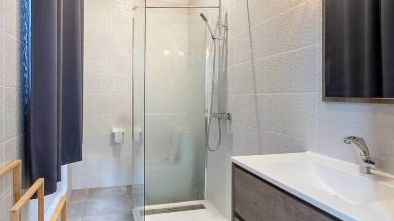 Photo of Bathroom in Merville