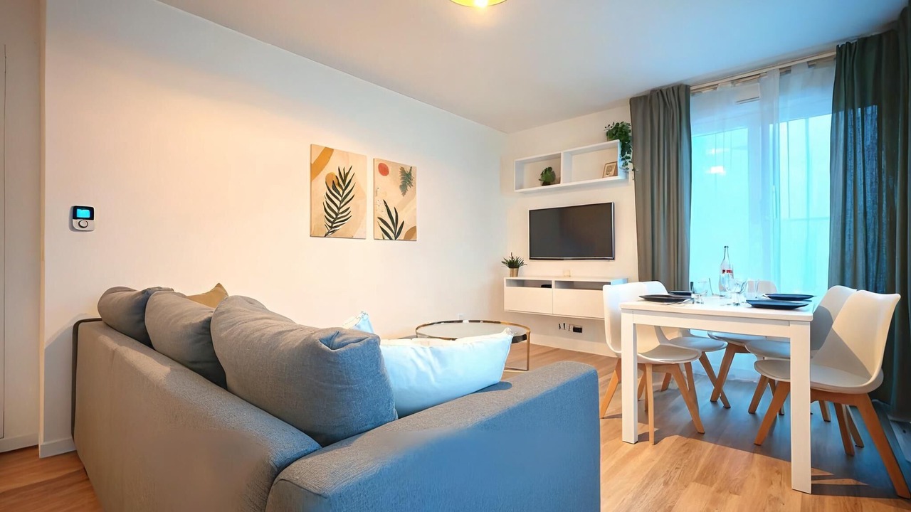 Photo of Livingroom in Plateau — Pyramide