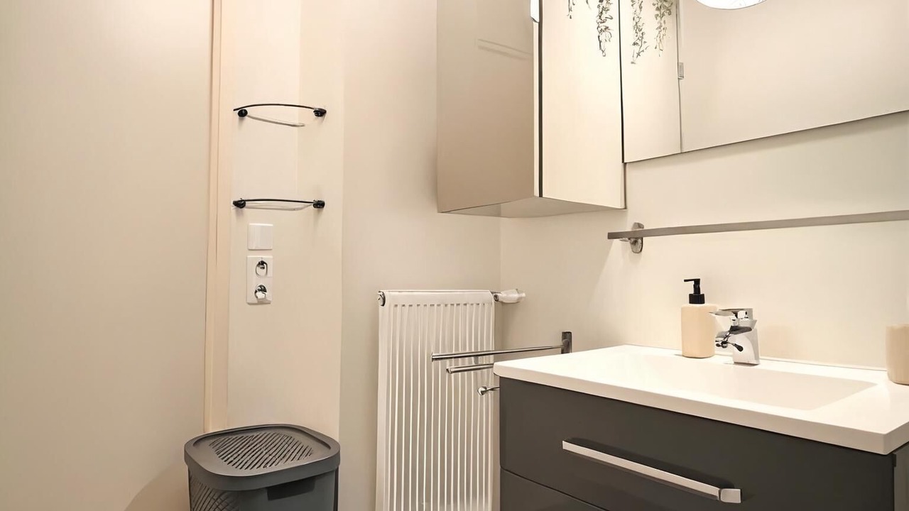 Photo of Bathroom in Plateau — Pyramide