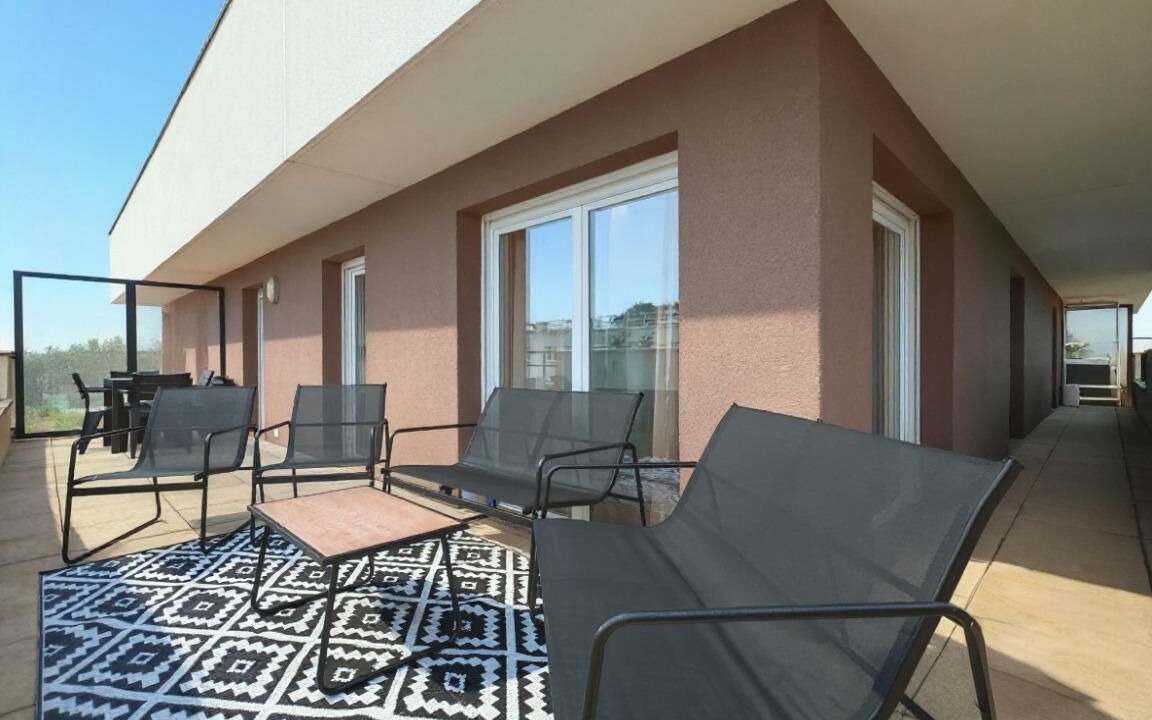 Photo of Patio Balcony in Plateau — Pyramide