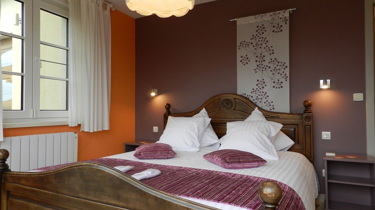 Photo of Bedroom in Esqueheries