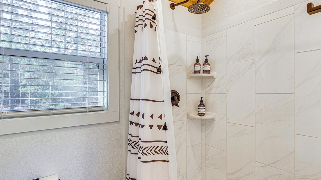 Photo of Bathroom in Linden