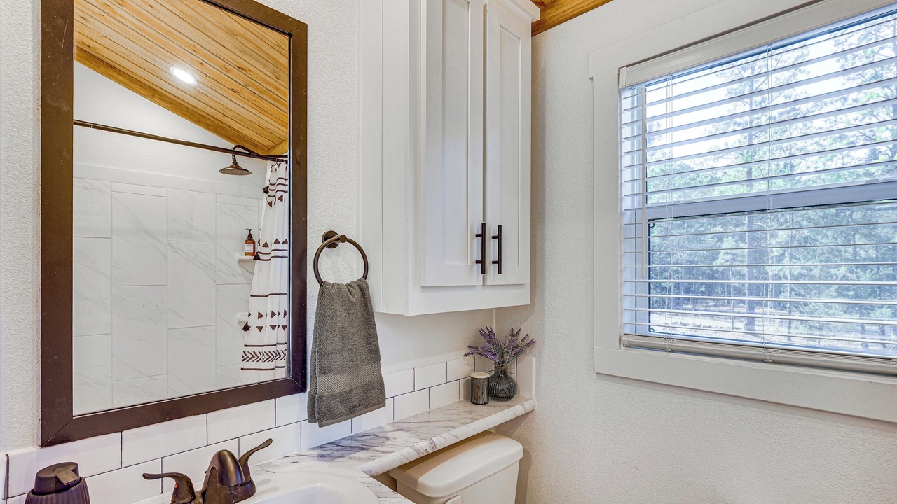 Photo of Bathroom in Linden