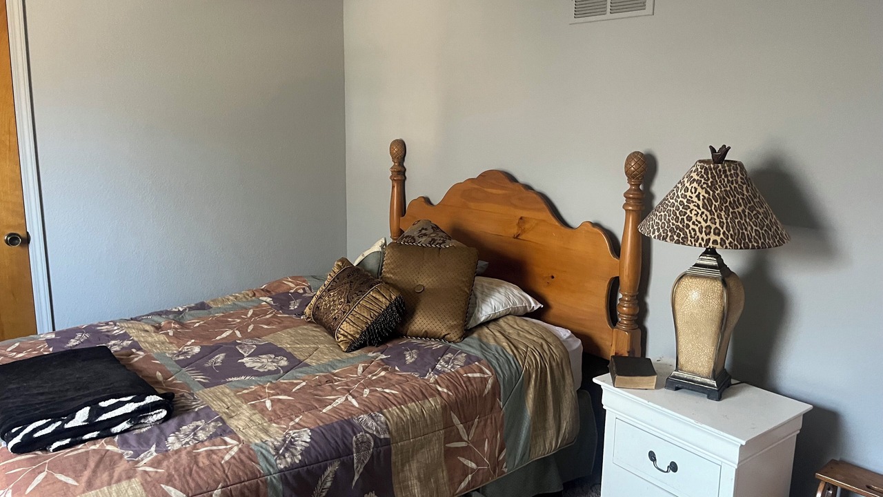 Photo of Bedroom in Blue Springs