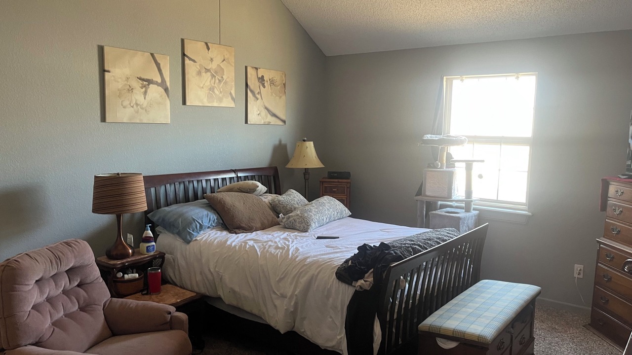 Photo of Bedroom in Blue Springs