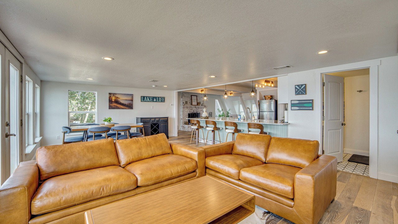 Photo of Livingroom in Lake Whitney