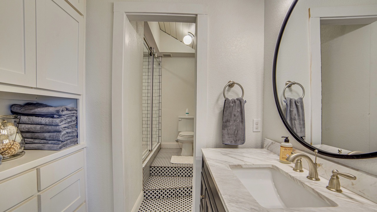 Photo of Bathroom in Lake Whitney