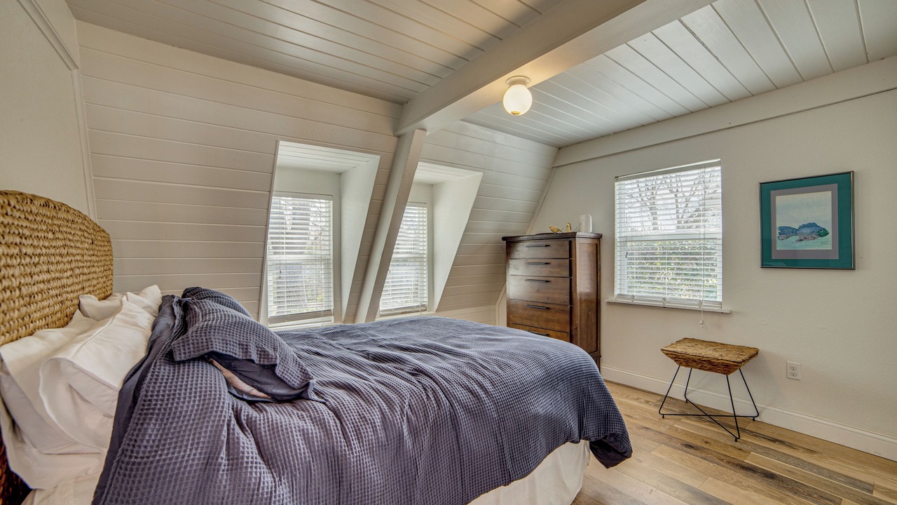 Photo of Bedroom in Lake Whitney