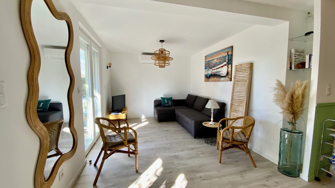 Photo of Livingroom in Le Grau-Du-Roi