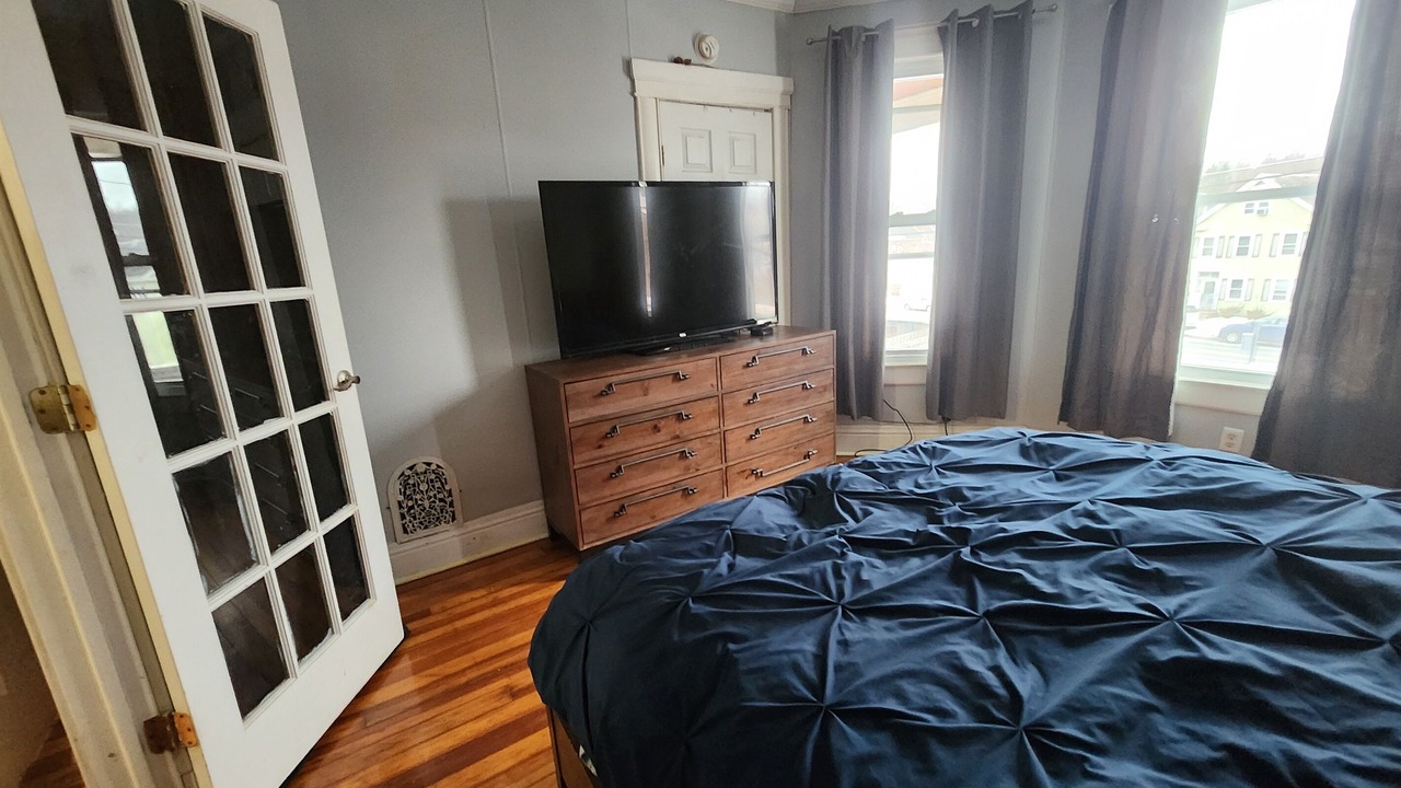 Photo of Bedroom in Village of Waterford