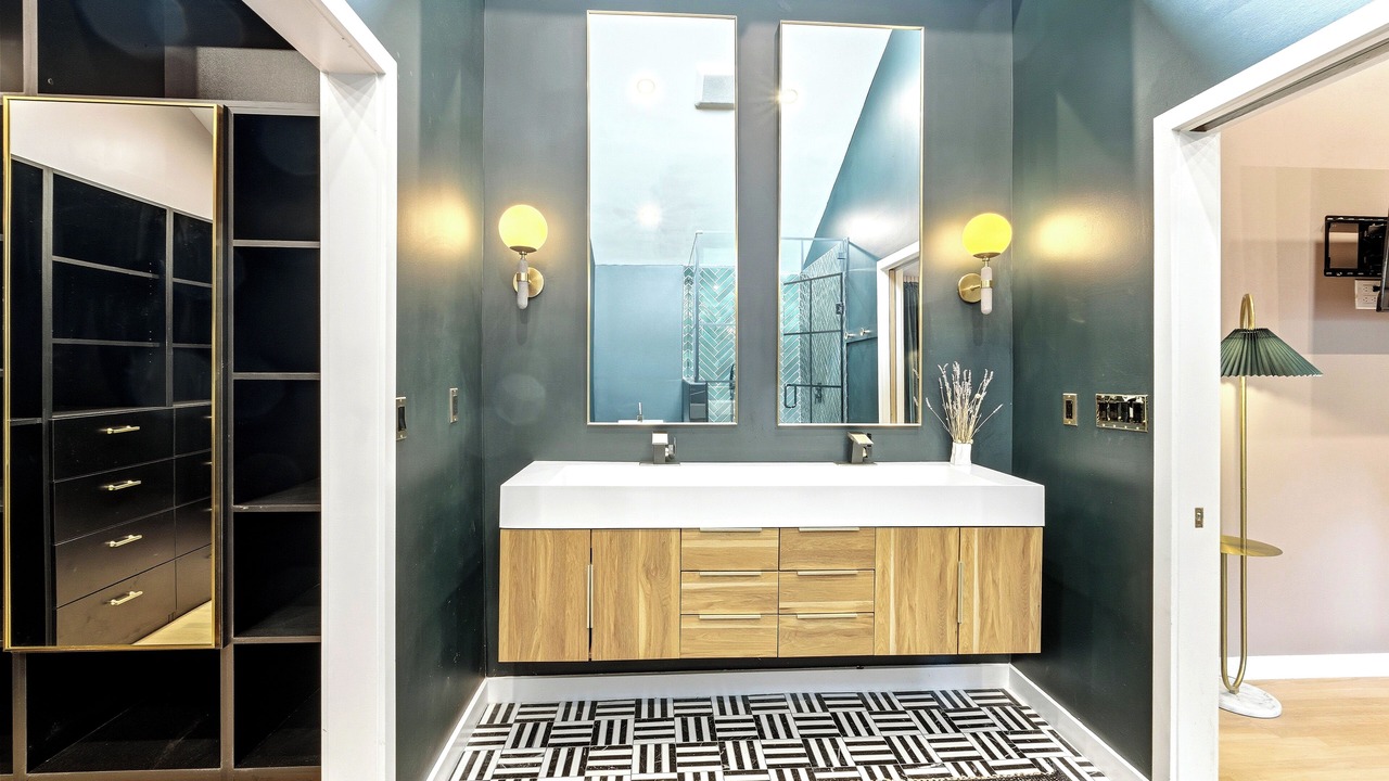 Photo of Bathroom in Little Forest Hills