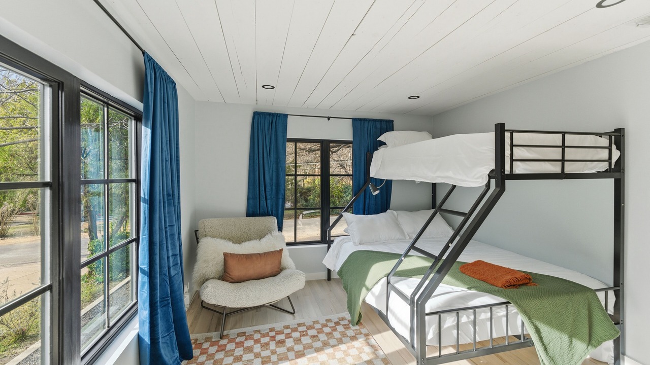 Photo of Bedroom in Little Forest Hills