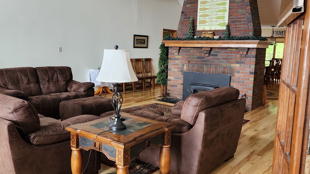 Photo of Livingroom in Town of Chesterfield