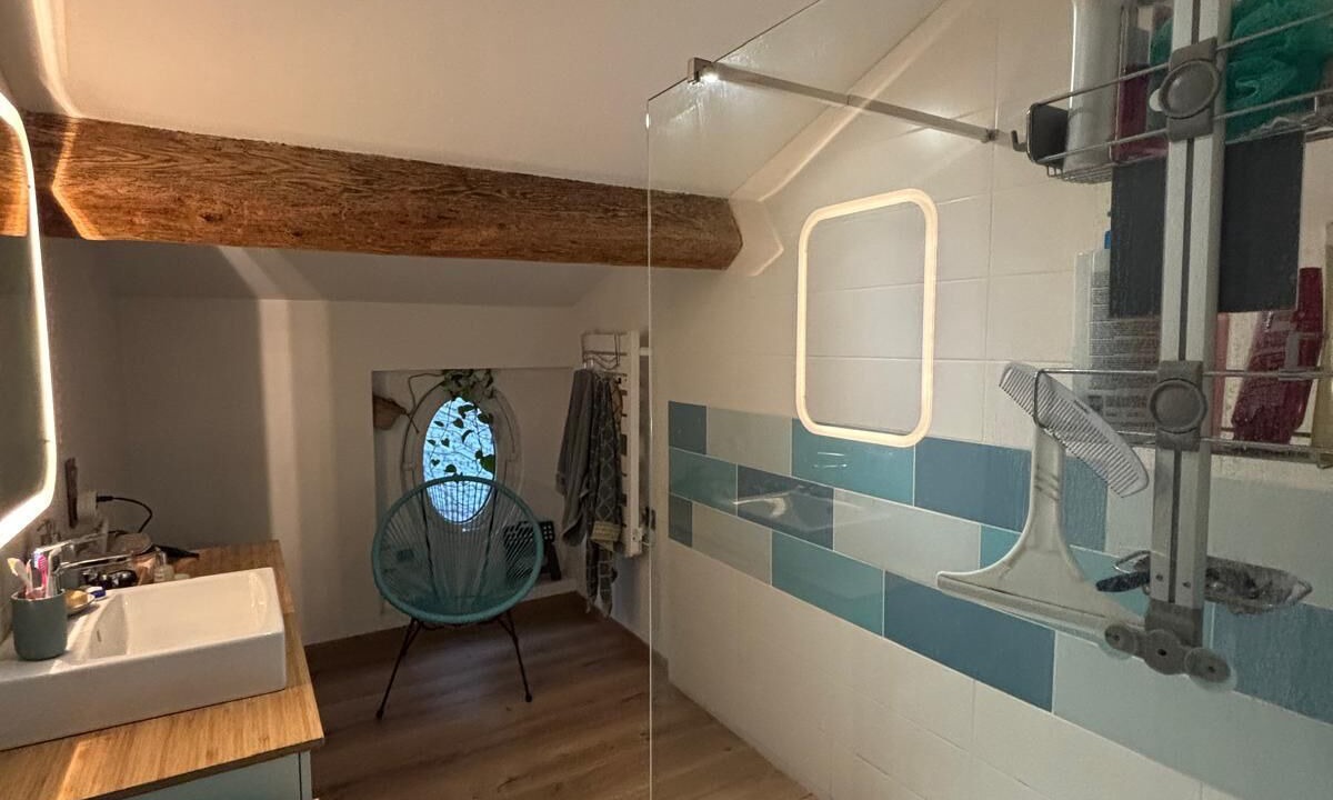 Photo of Bathroom in Pouzolles