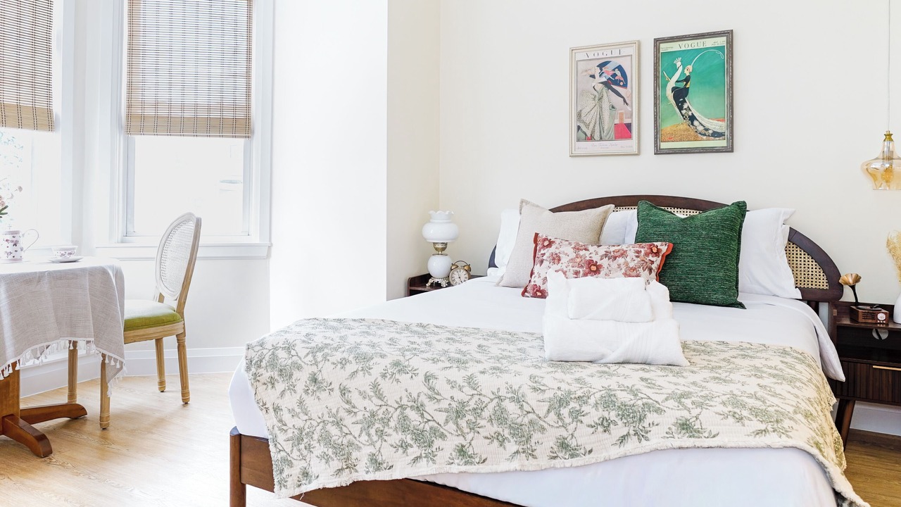 Photo of Bedroom in Logan Square