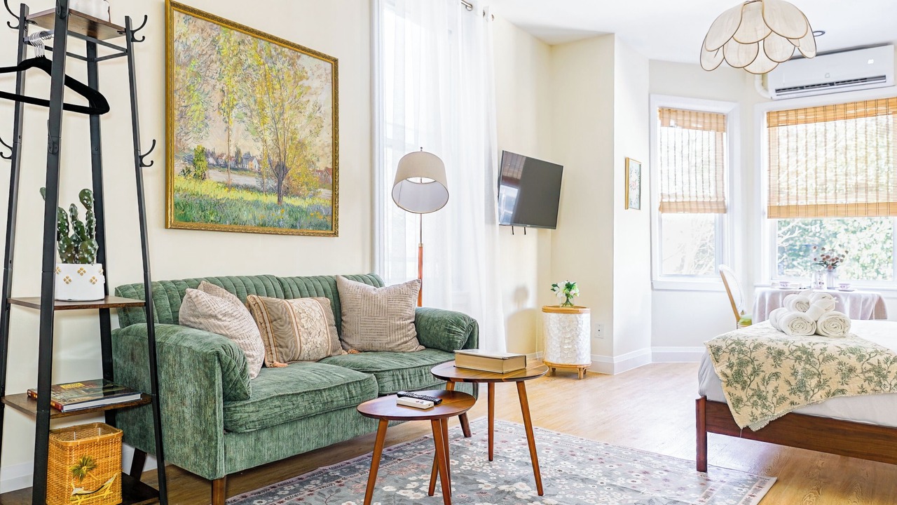 Photo of Bedroom in Logan Square