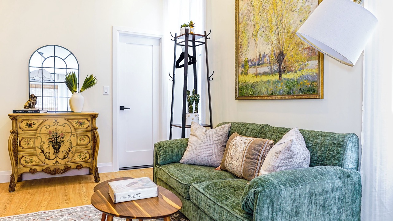 Photo of Livingroom in Logan Square