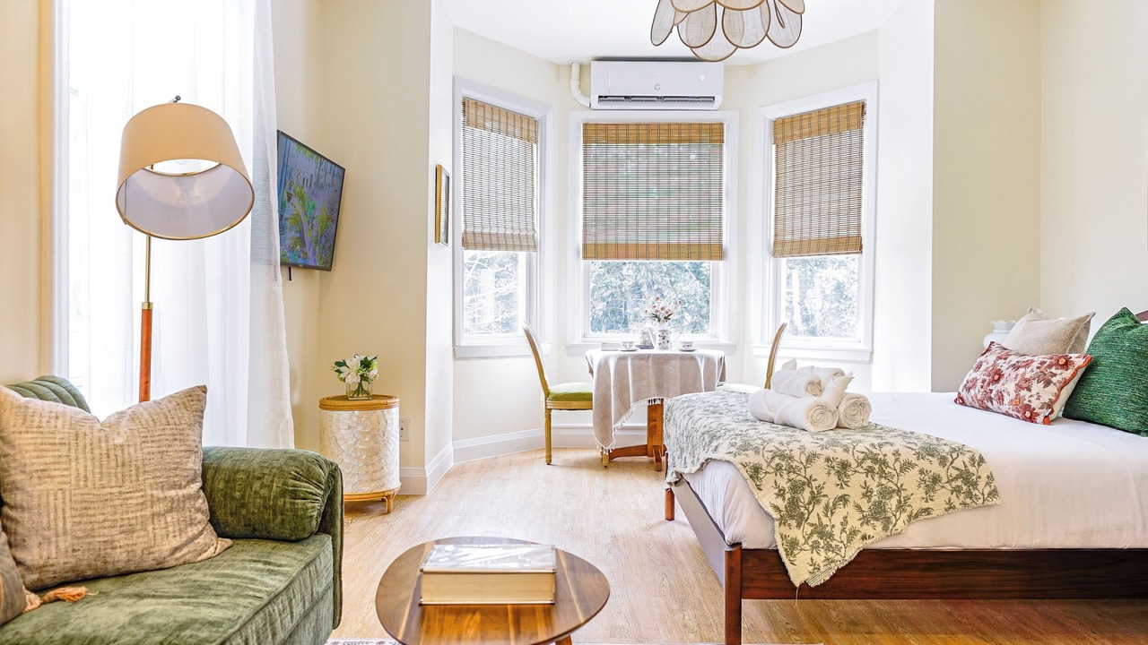 Photo of Bedroom in Logan Square