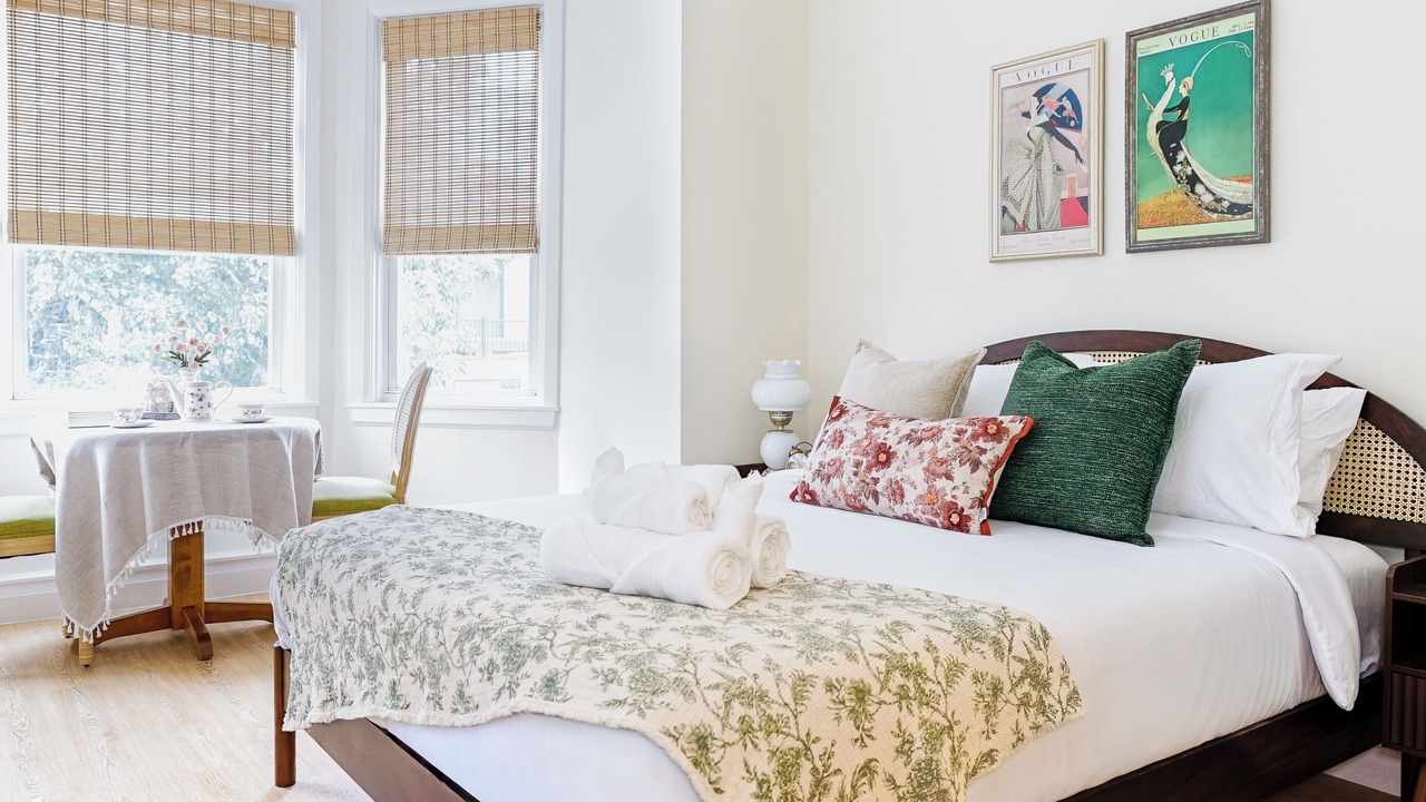 Photo of Bedroom in Logan Square