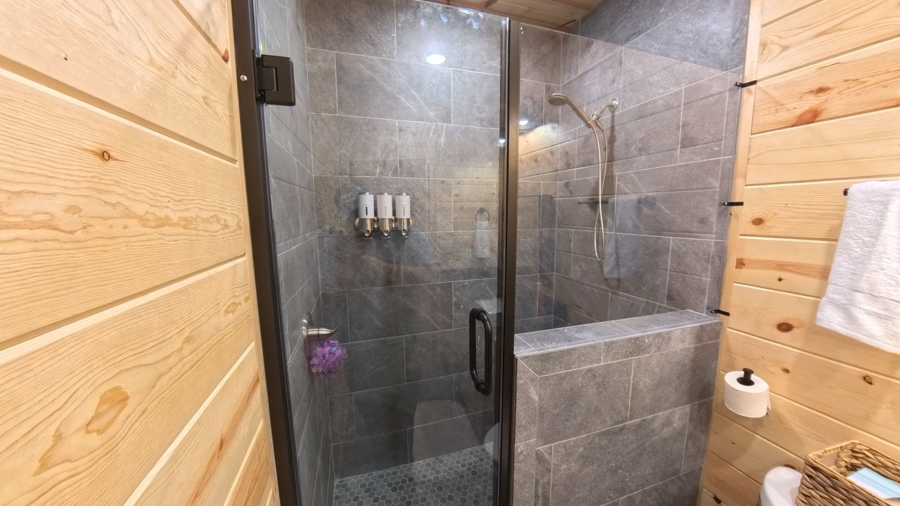Photo of Bathroom in Calera