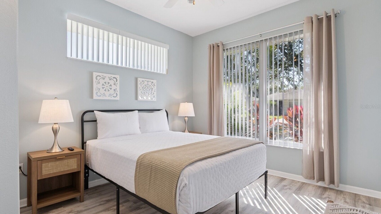 Photo of Bedroom in Sunset Lakes