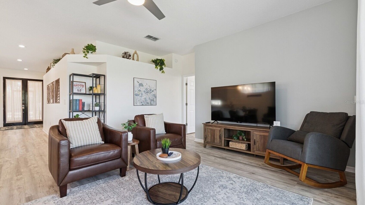 Photo of Bedroom in Sunset Lakes