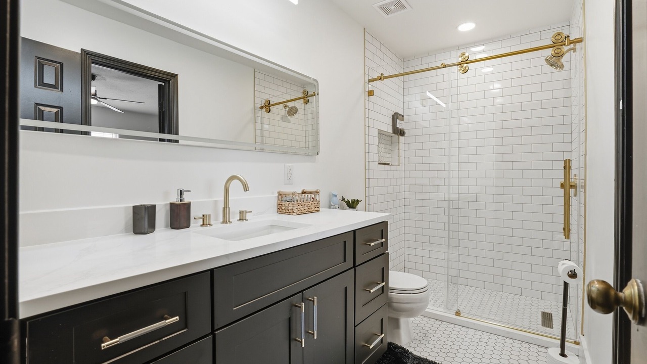 Photo of Bathroom in Jersey Village
