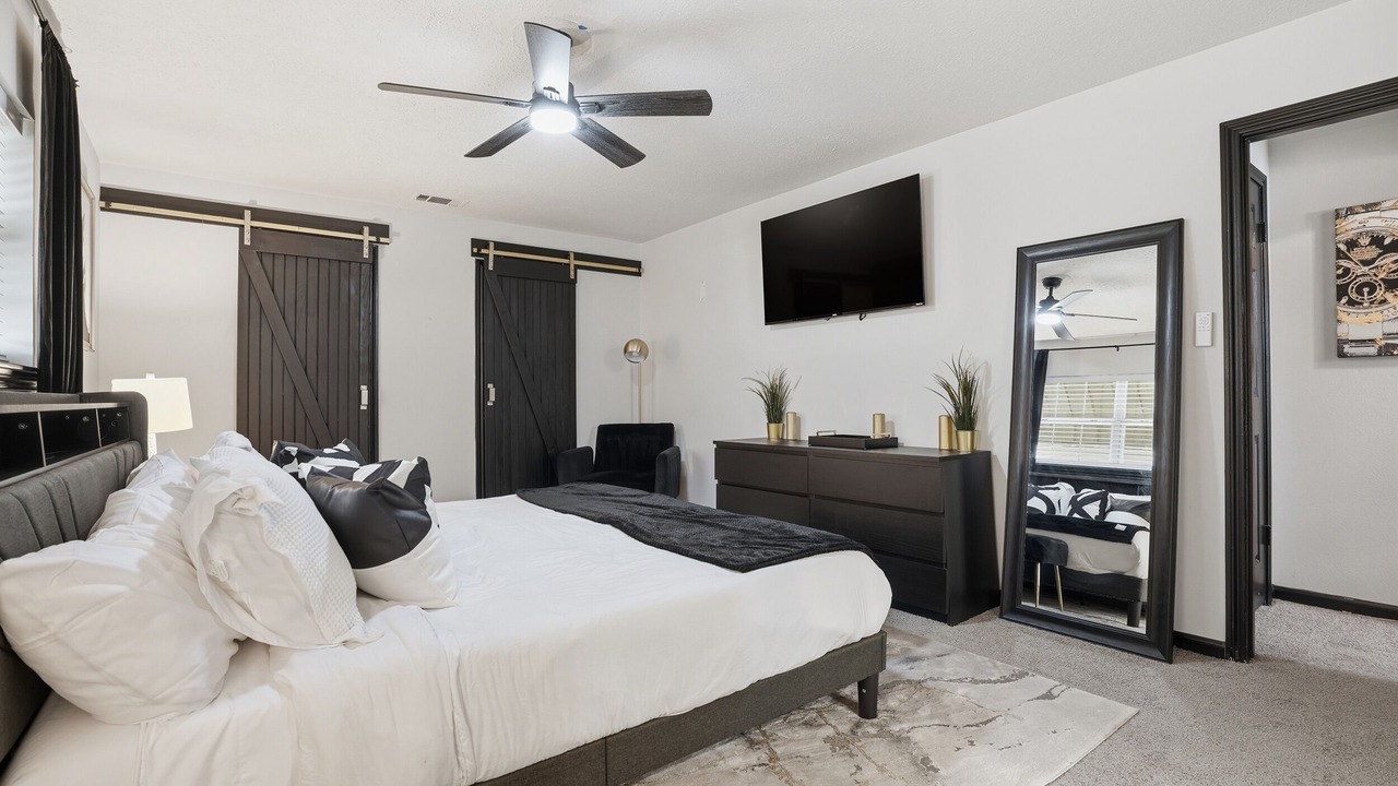 Photo of Bedroom in Jersey Village