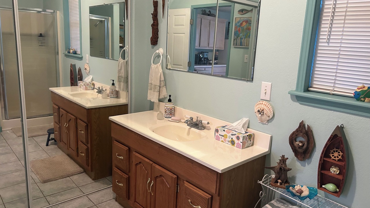 Photo of Bathroom in Yoakum