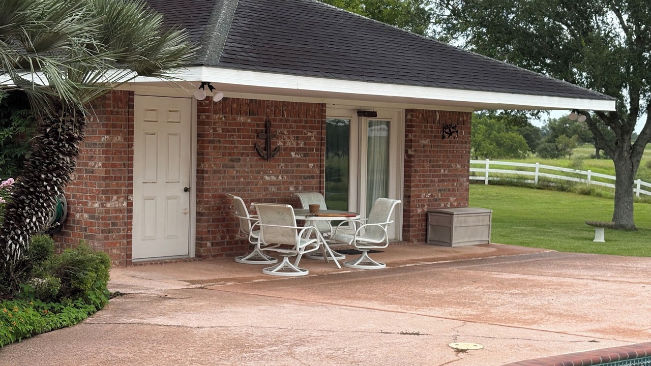 Photo of Outdoor in Yoakum