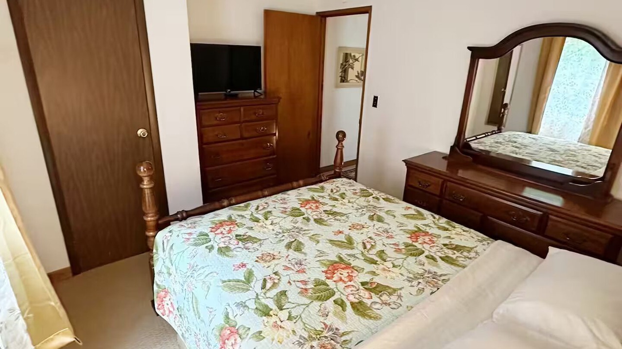 Photo of Bedroom in Bean Station
