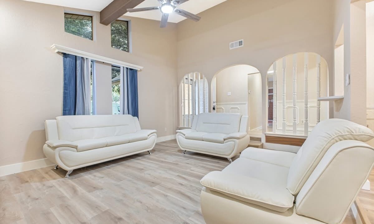 Photo of Livingroom in South Side