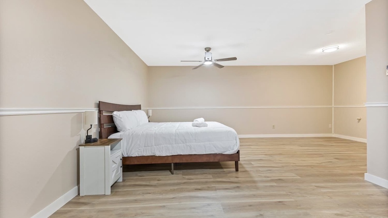 Photo of Bedroom in South Side