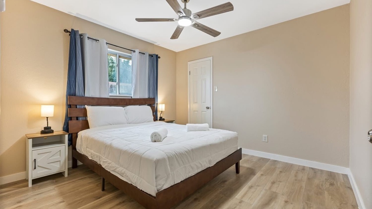 Photo of Bedroom in South Side