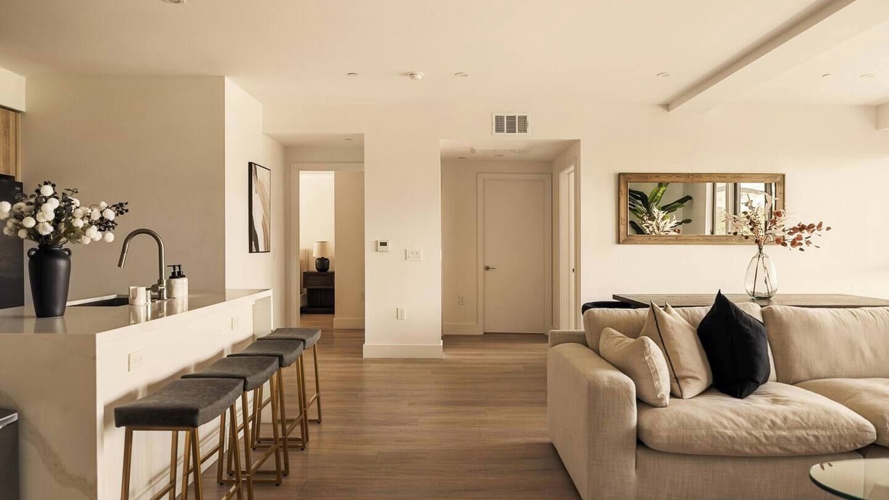Photo of Livingroom in Downtown